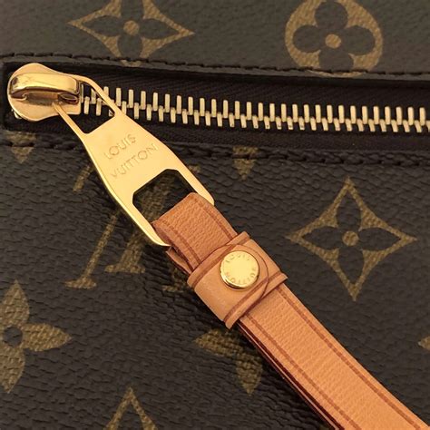 louis vuitton zipper pull fake|louis vuitton rivet bag.